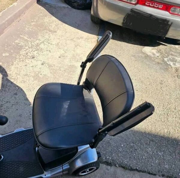 🛵 Vive 4-Wheel Mobility Scooter - Image 3